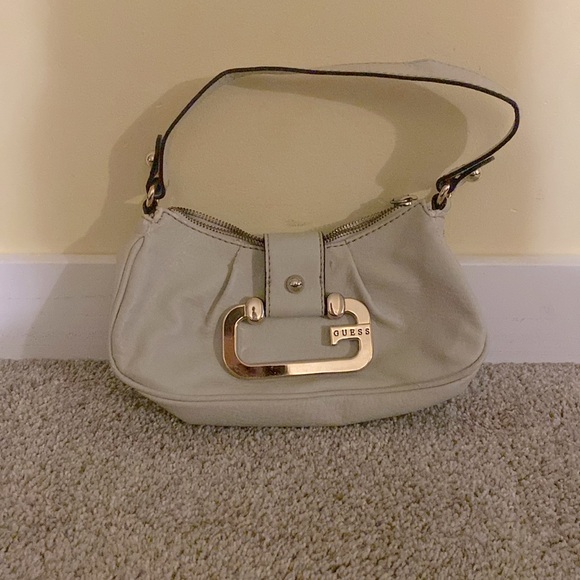 Beige Guess clutch purse - Picture 1 of 2